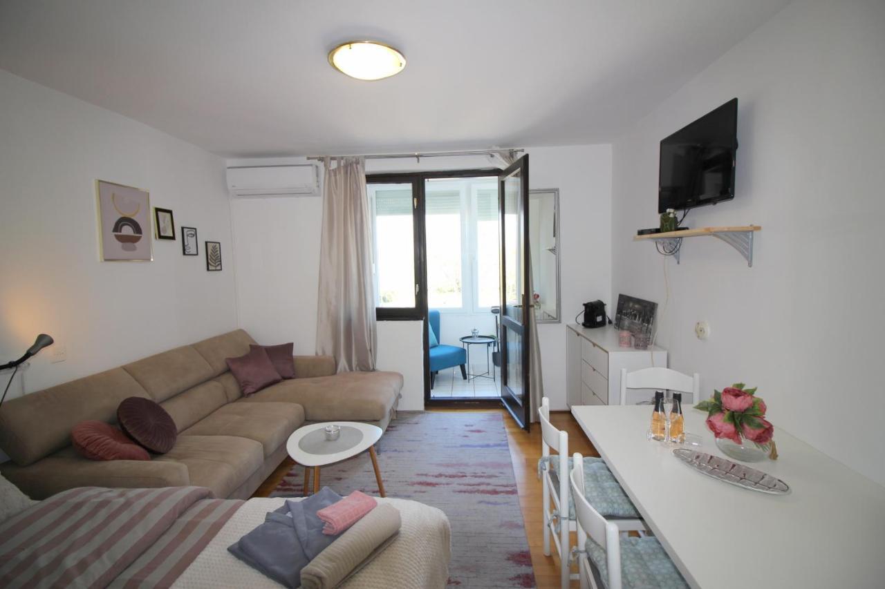 Cozy Studio Cipresa 200m From The Apartment Porec