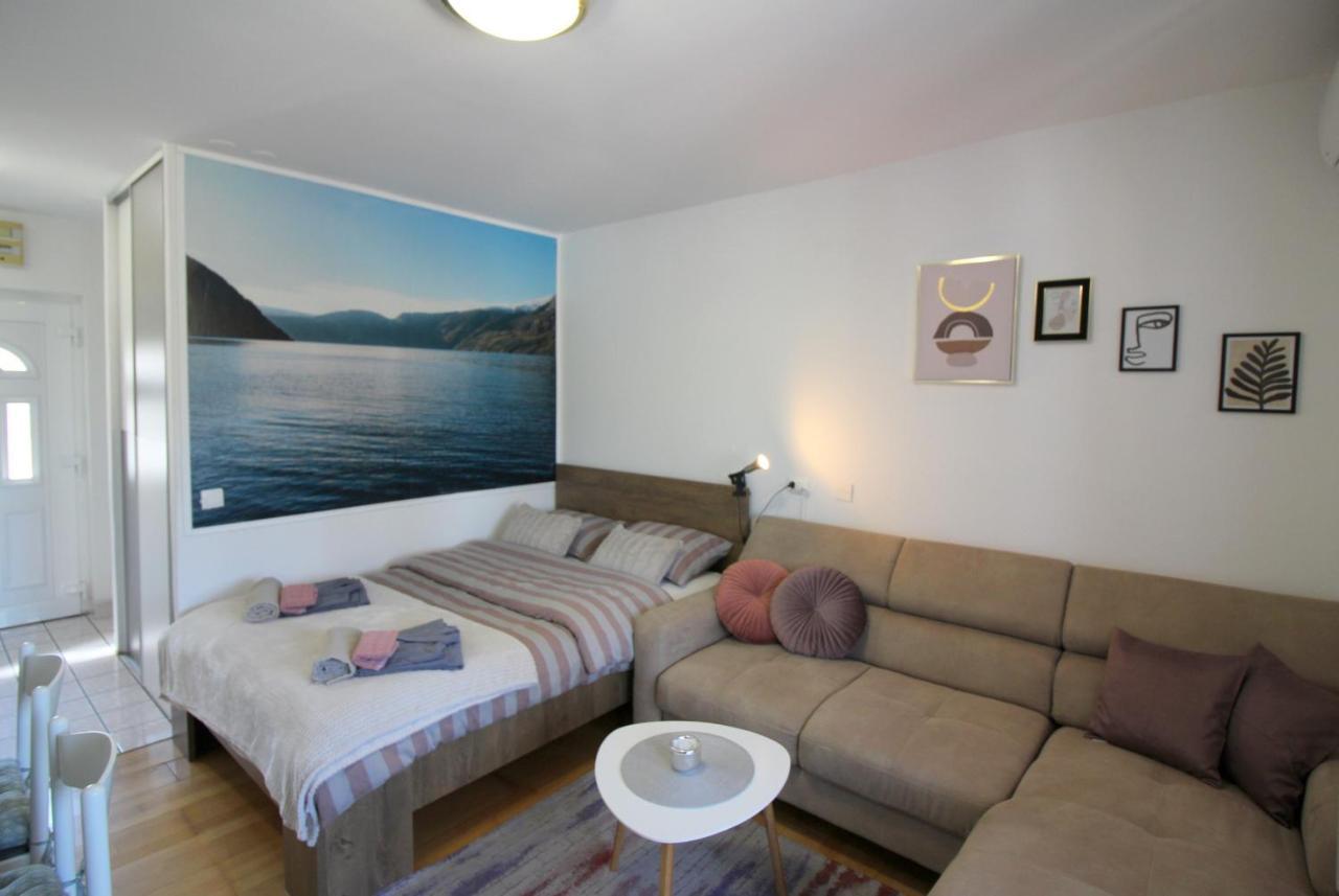 Cozy Studio Cipresa 200m From The * Poreč